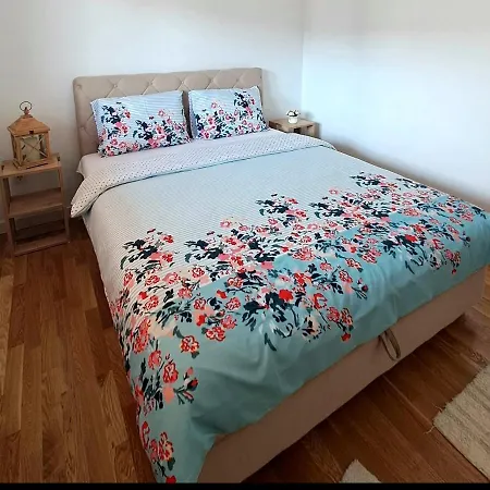 Stan Na Dan Iv Apartment Lukavica