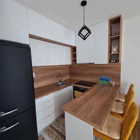 Stan Na Dan Iv Apartment Lukavica